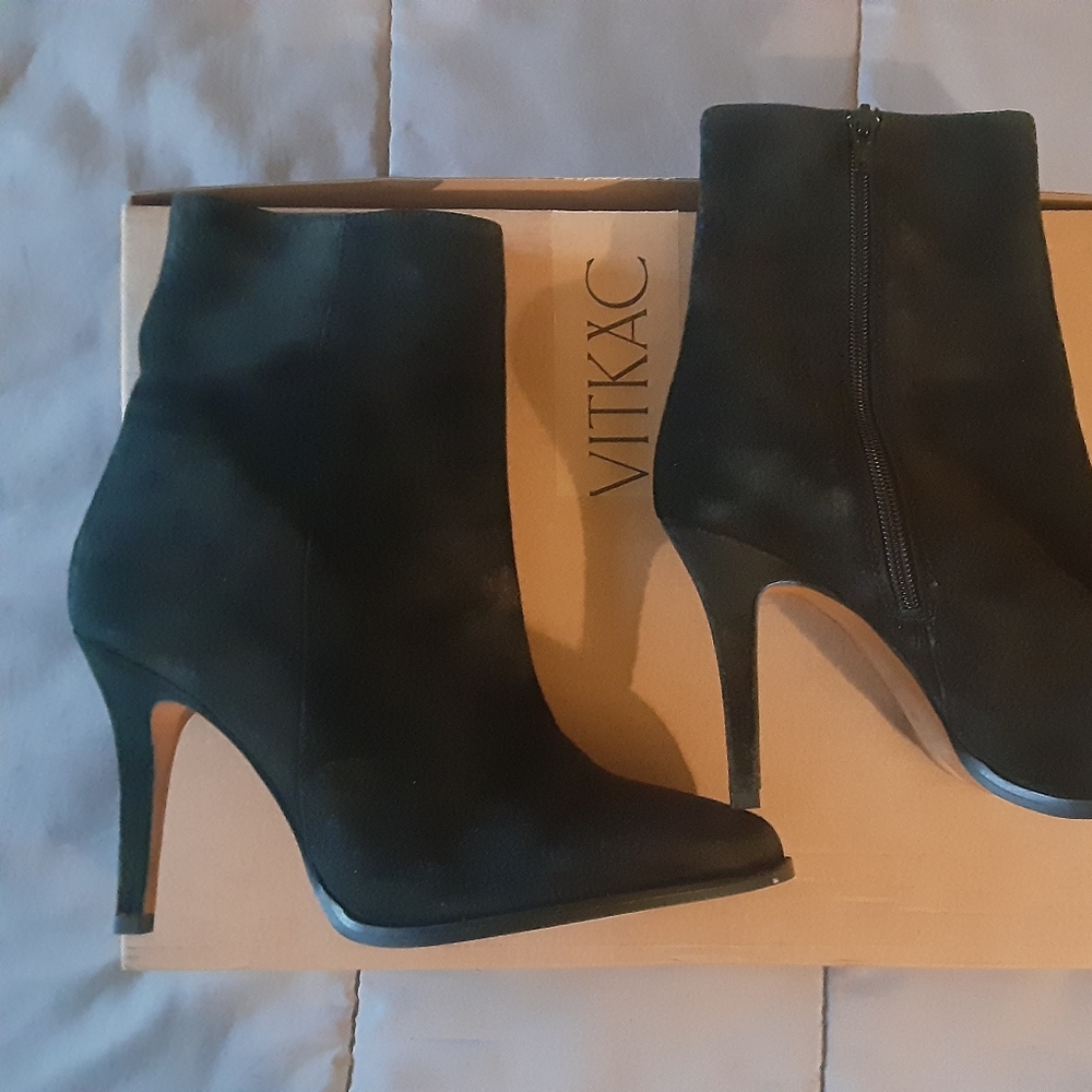 Womans Topshop boots...